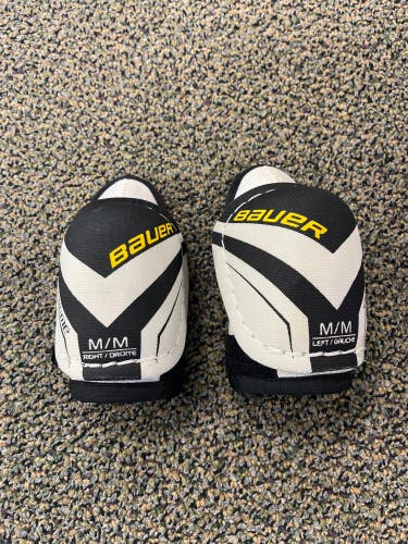 Used Medium Bauer Supreme 150 Elbow Pads
