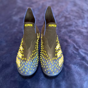 Blue Unisex Molded Cleats Adidas Predator freak.3 Cleats