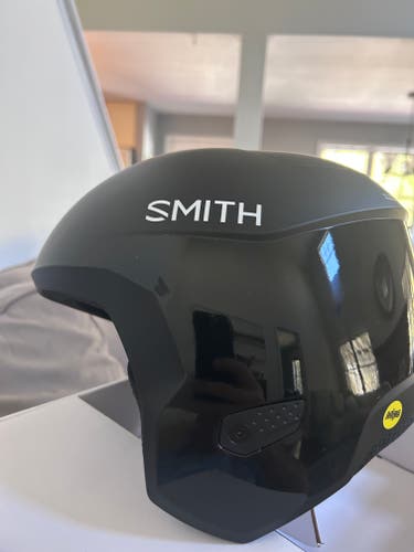 Smith Icon- FIS legal NIB