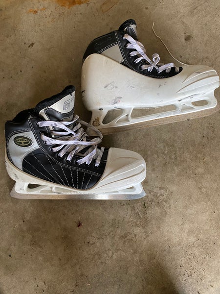 Used CCM Regular Width Size 9 652 Super Tacks Hockey Goalie Skates