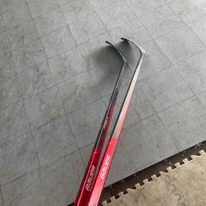 Senior Right Handed Pro Stock Vapor Hyperlite Hockey Stick