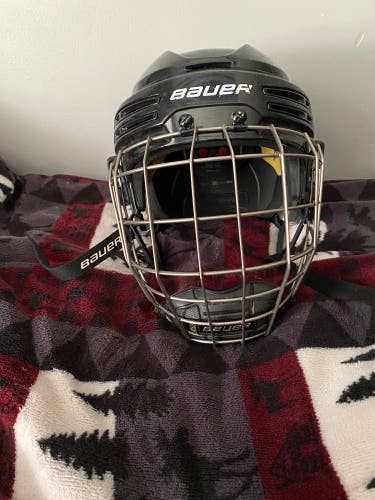 Used Medium Bauer  Re-Akt 75 Helmet