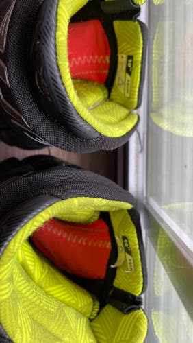 Bauer 10" Vapor X2.9 Gloves