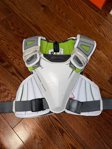 Adult Medium Maverik MAX EKG Shoulder Pads