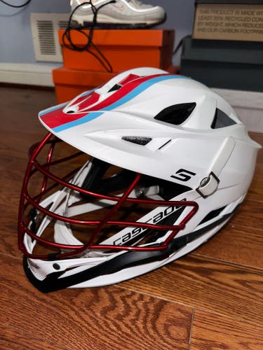 Player's Cascade S Helmet