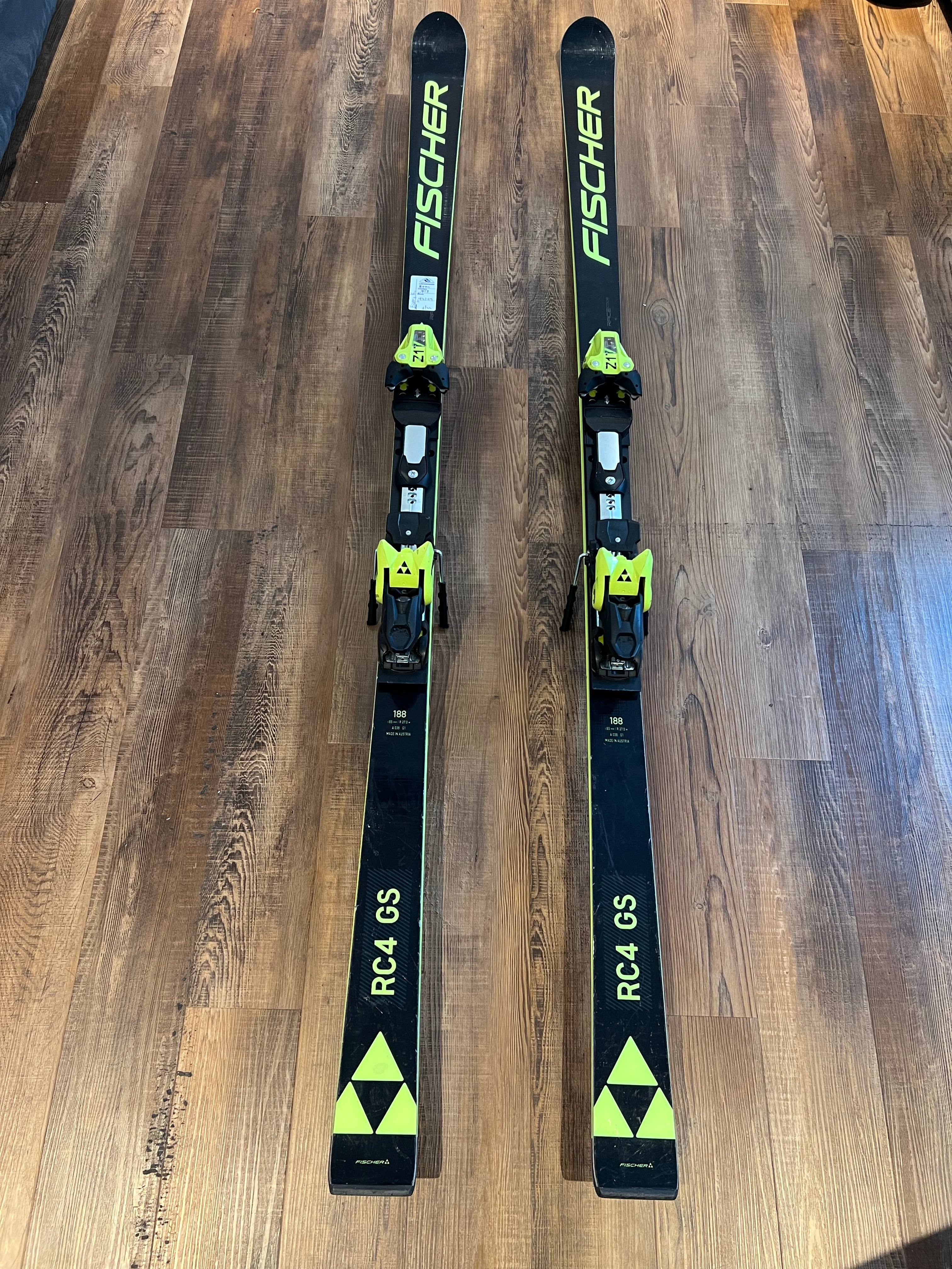 2022-23 Fischer 188cm GS Ski w/ Z17 Bindings (27m Radius