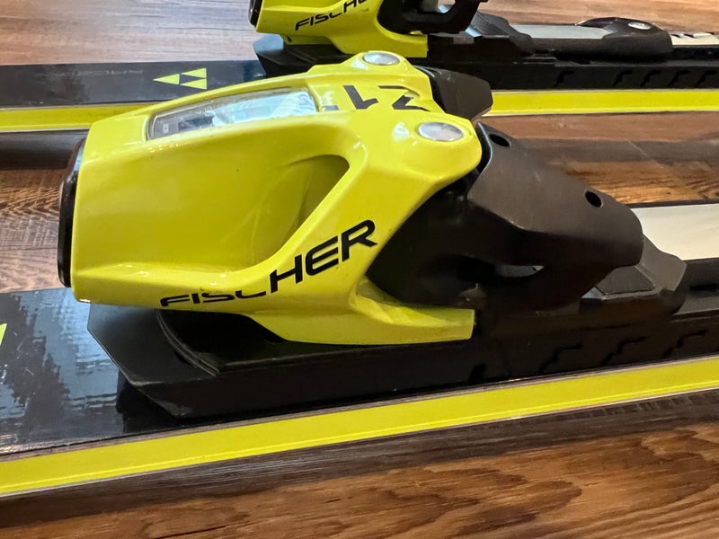 2022-23 Fischer 188cm GS Ski w/ Z17 Bindings (27m Radius