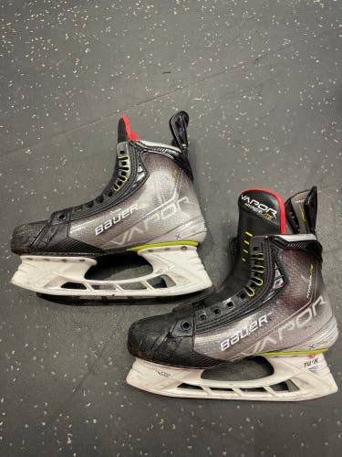 Used Bauer Vapor Hyperlite Size 5 Skates