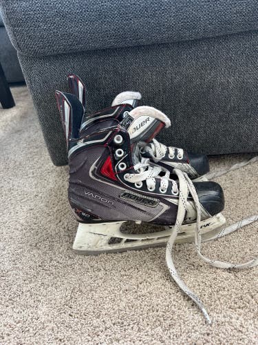 Used Bauer Size 5 Hockey Skates
