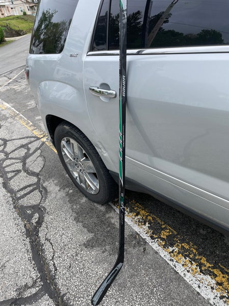 Senior Right Handed P106 Pro Stock Vapor APX2 Hockey Stick