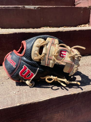 Infield 11.25" A2000 Baseball Glove