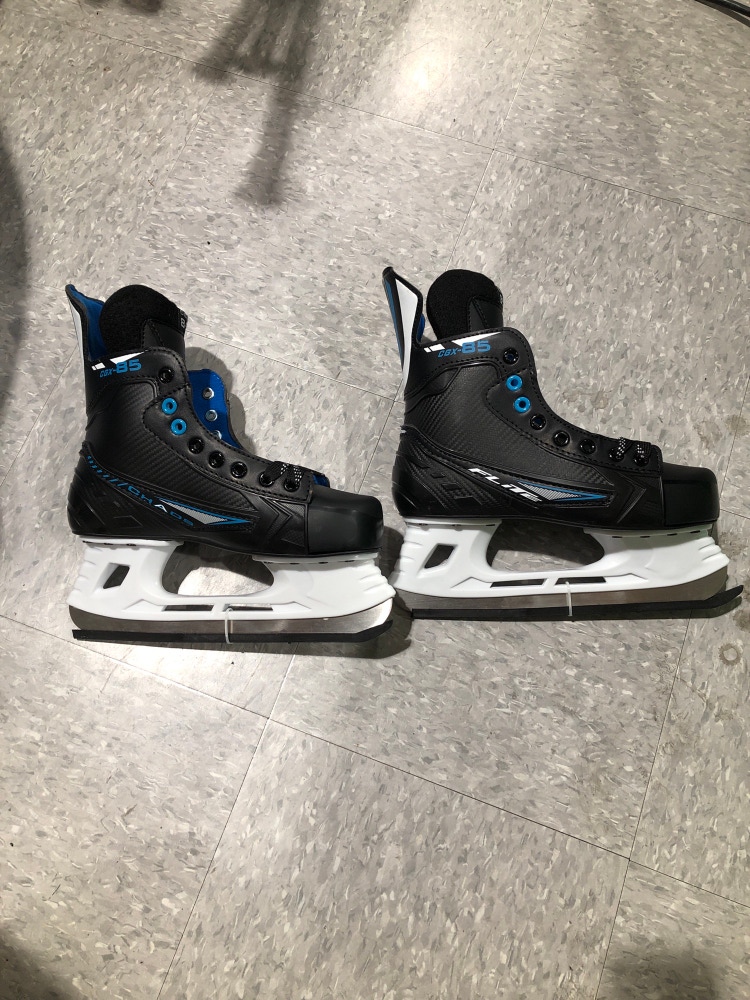 New Junior Flite CGX-85 Chaos Hockey Skates 5.0