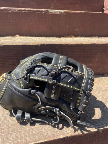 Infield 11.5" Staff Baseball Glove