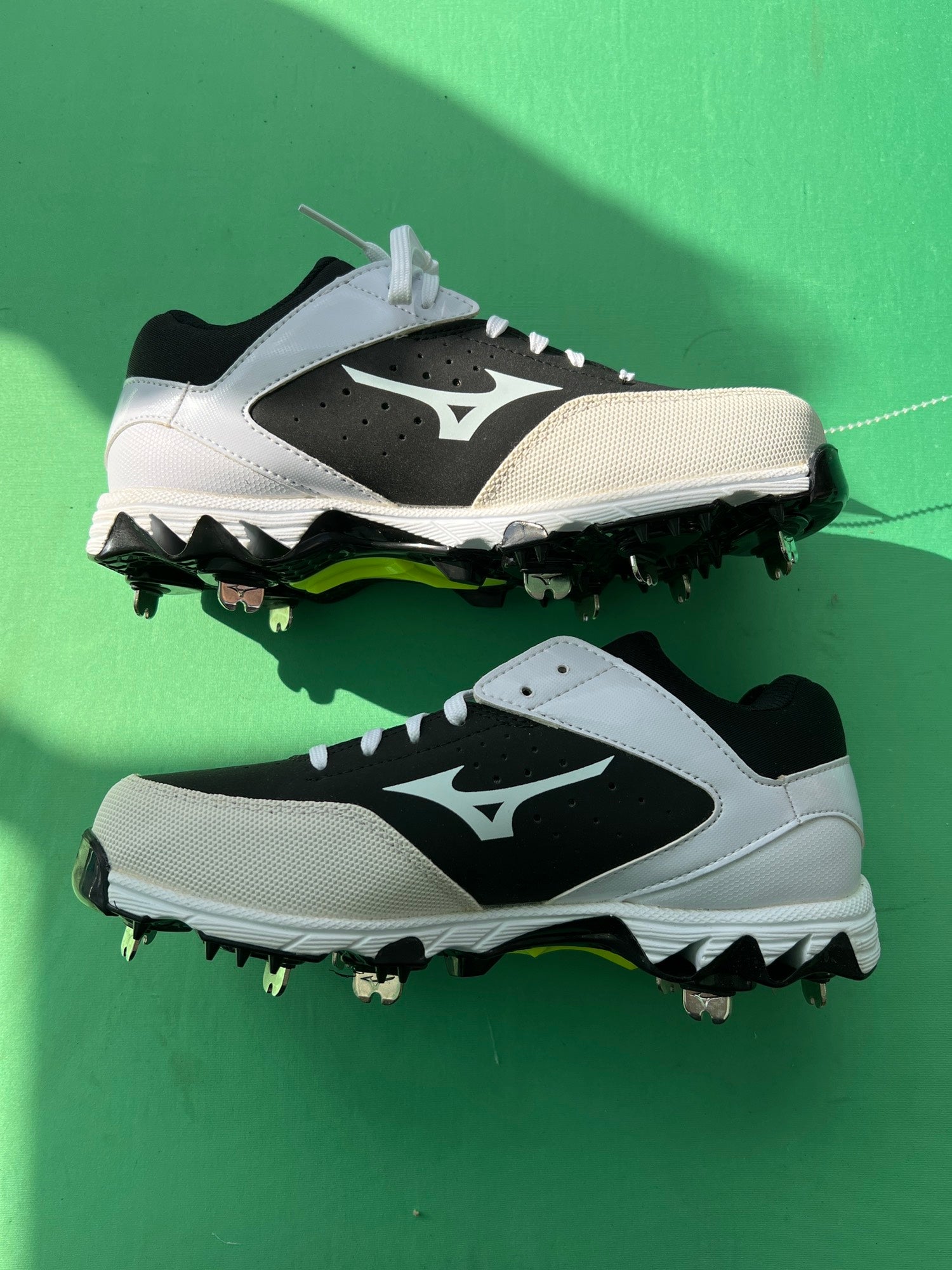 mizuno swift 5 softball cleats