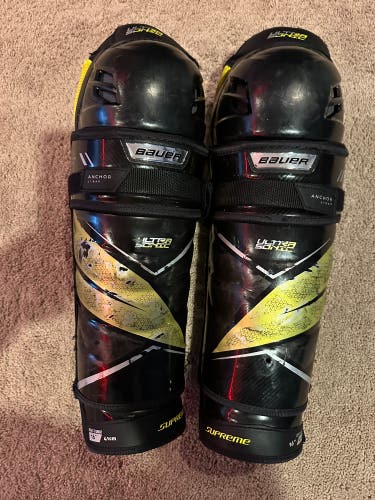 Used Bauer Supreme ultrasonic Shin Pads