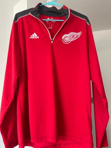 Red Wings Men’s Medium Pull Over