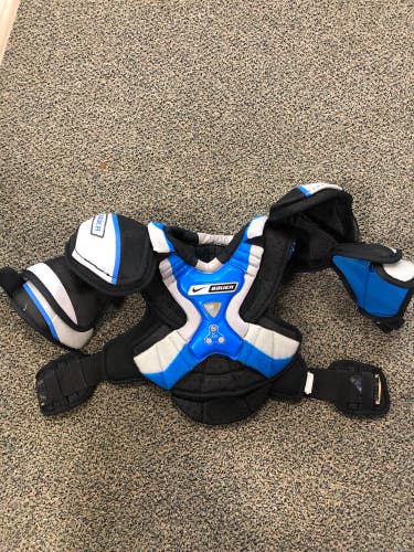 Junior Used Small Bauer One90 Shoulder Pads