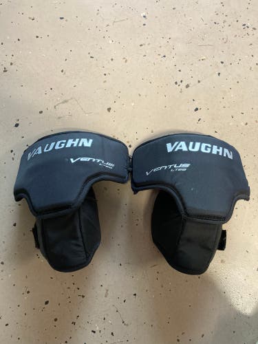 Vaughn Ventus knee pads junior