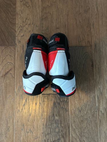 Used ft4 elbow pads