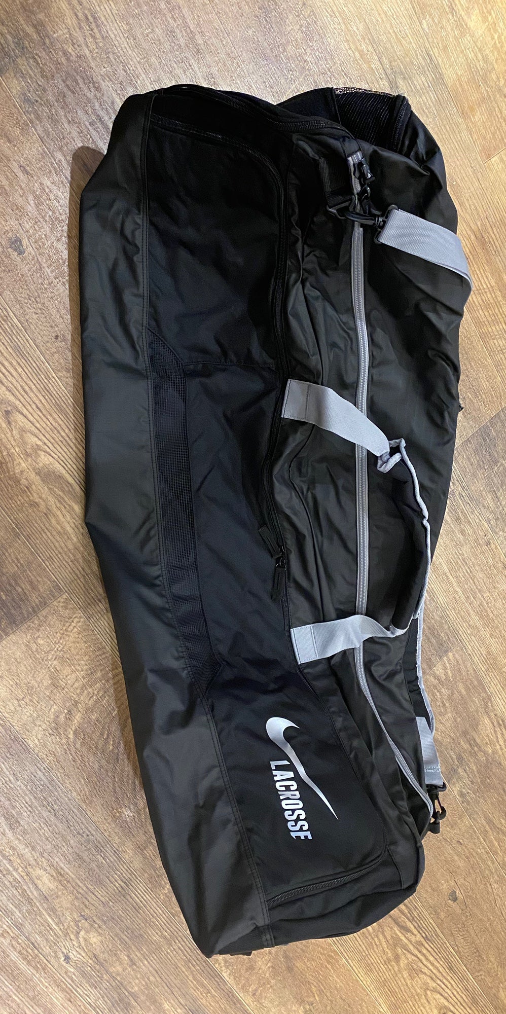 Nike Quiver Duffle Bag