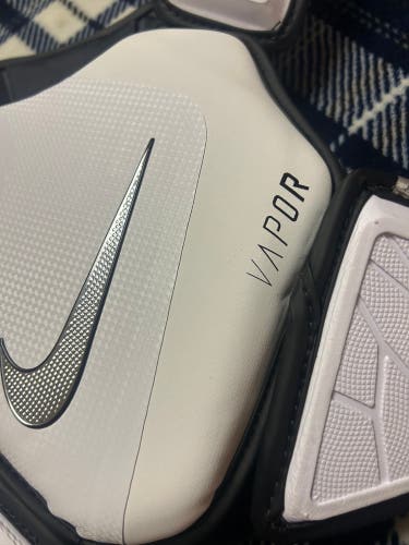 Adult Medium Nike Vapor Elite Shoulder Pads