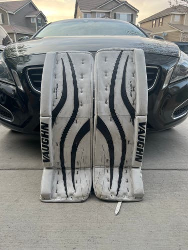 32" Vaughn Ventus LT88 Goalie Leg Pads
