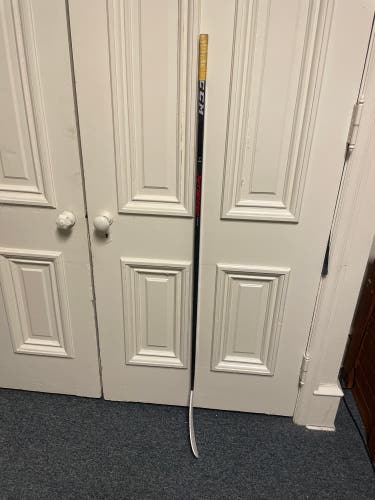 Senior Right Handed P90TM  Jetspeed Team Hockey Stick