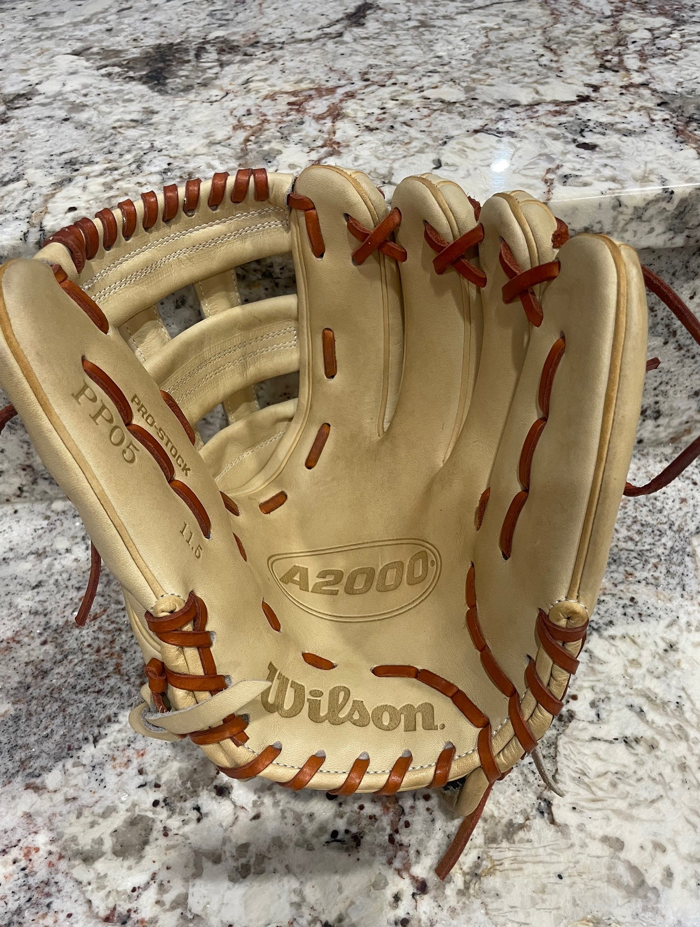 Wilson A2000 PP05 11.5 Infield Baseball Glove