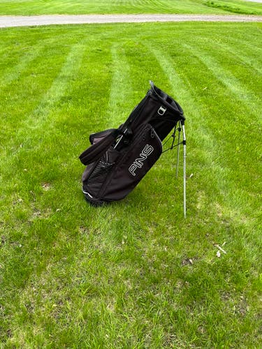 Ping Hoofer Lite Golf Bag Black