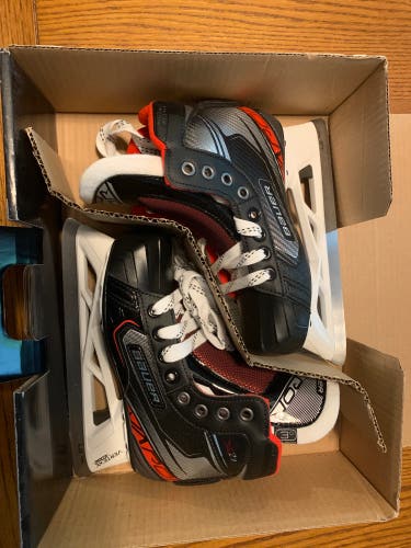 New Bauer Regular Width Size 3 Vapor X2.7 Hockey Goalie Skates