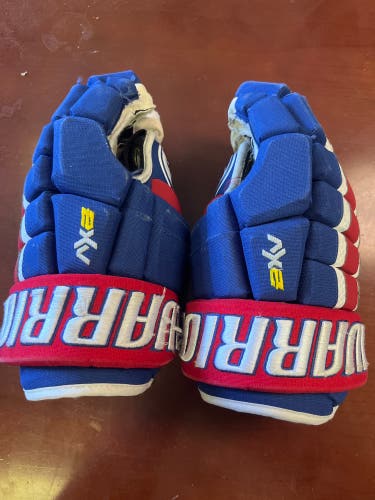 Warrior 13" Dynasty AX2 Gloves