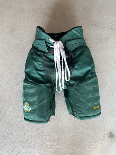 Senior Used Small Bauer Nexus Pro Stock