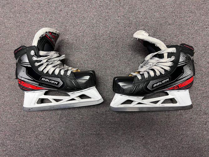 Senior Used Bauer Vapor X2.9 Hockey Goalie Skates Regular Width Size 9.5
