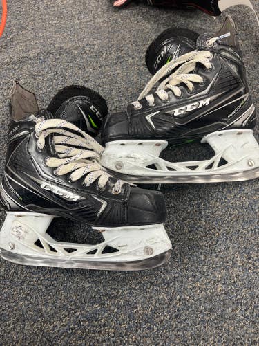 Junior Used CCM RibCor Platinum Hockey Skates D&R (Regular) 3.0