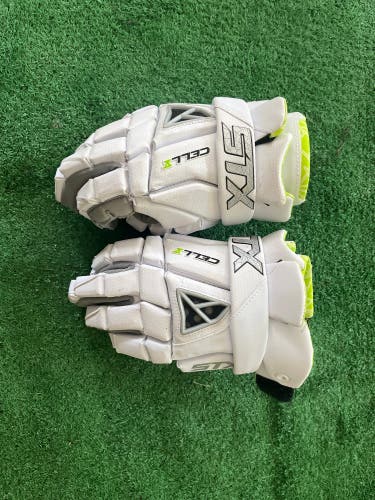 New STX Medium Cell V Lacrosse Gloves