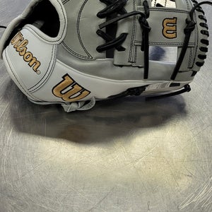 Wilson A2000 New 11 3 4" Fielders Gloves