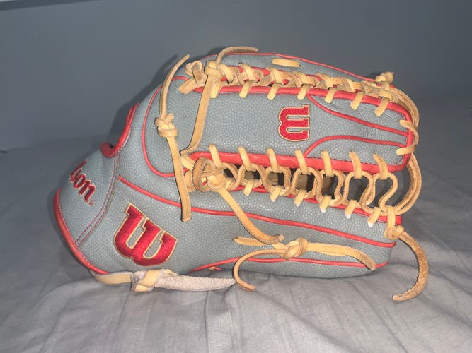 Wilson A2000 Outfield Glove