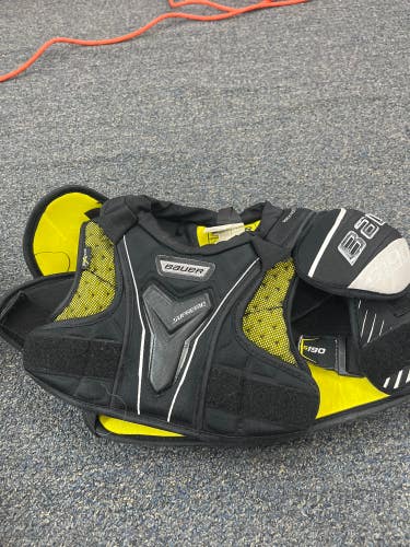 Junior Used Small Bauer Supreme 190 Shoulder Pads