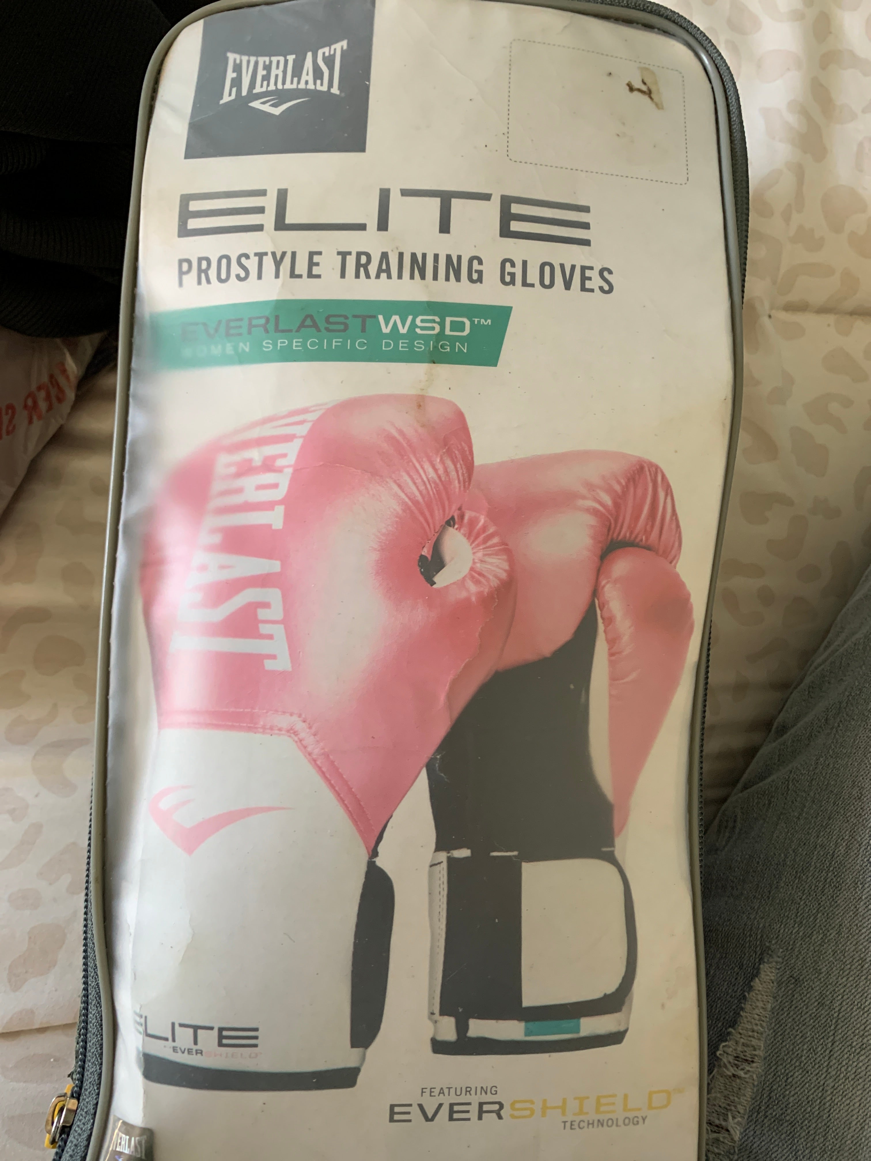 Peuter Economisch Afleiding Used Everlast Boxing Gloves | SidelineSwap