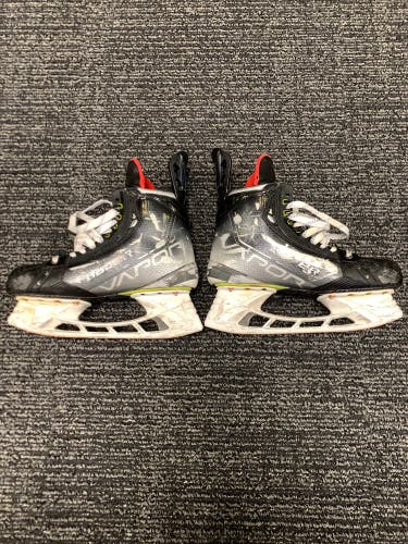 Bauer Pro Stock Vapor Hyperlite Hockey Skates