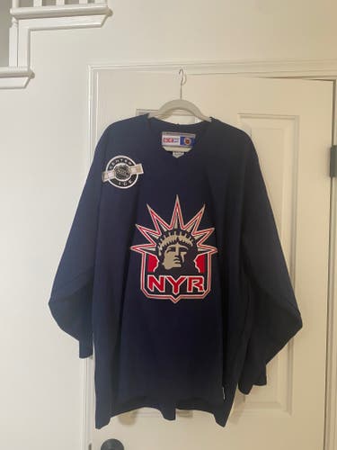 Vintage (90's) New York Rangers XXL CCM Practice Jersey - Statue of Liberty
