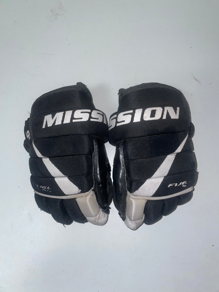 Mission 9" Fuel 55 Gloves (used)