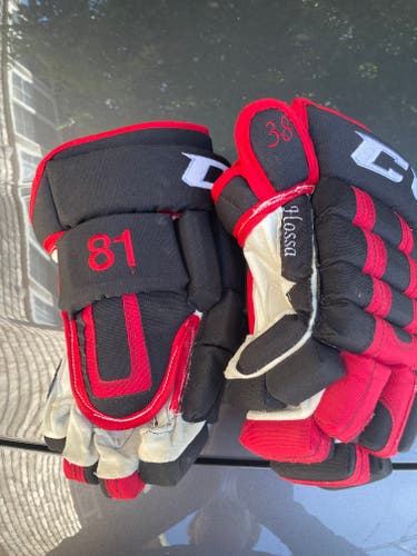 Used CCM Pro Model Gloves Blackhawks 14" Pro Stock Hossa