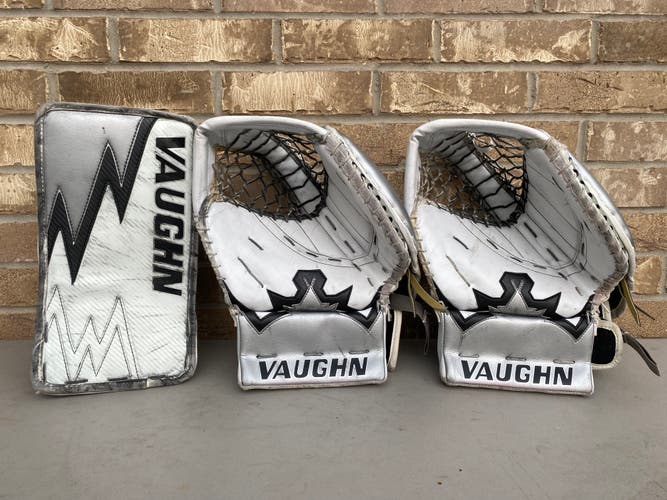 Vaughn Elite "Silver Crown"  "Iceberg" Pro Stock Goalie Glove Set Kings VILLALTA 3581