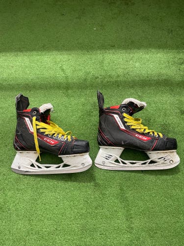 CCM Jetspeed Skates (Senior, 9.5D, Used)