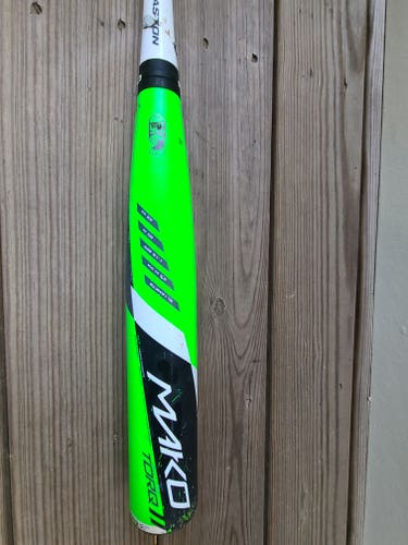 Used USSSA Certified Easton Composite Mako Torq Bat (-8) 22 oz 30"