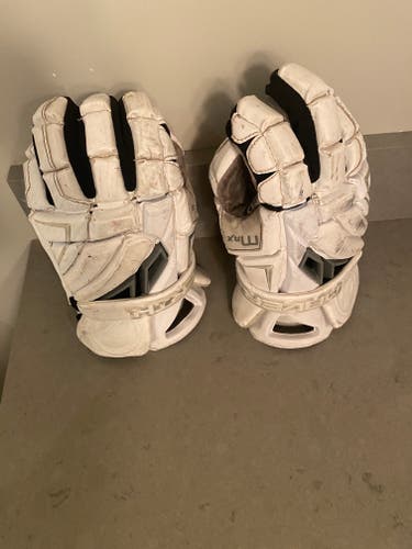 Used Maverik Max Lacrosse Gloves