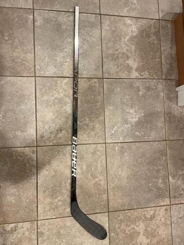 Intermediate Used Left Hand Bauer Vapor Hyperlite Hockey Stick P28