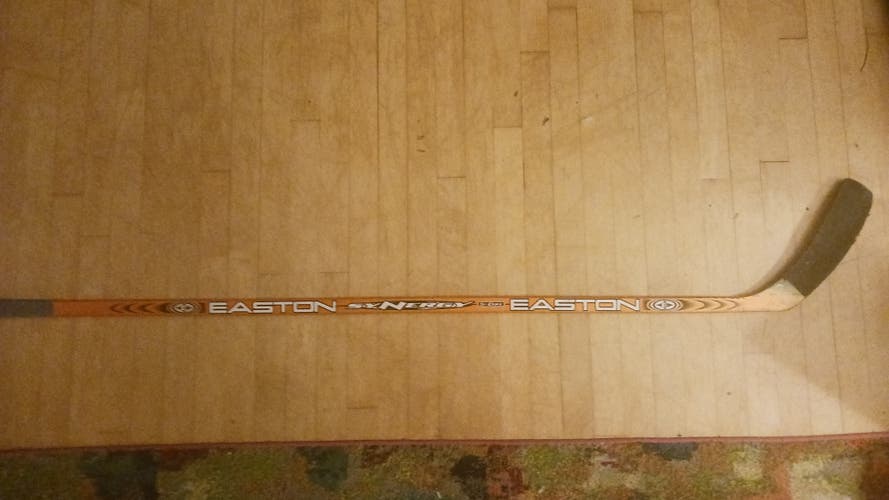 Easton Synergy Si-Core RH Hockey Stick 100 Flex Shanahan