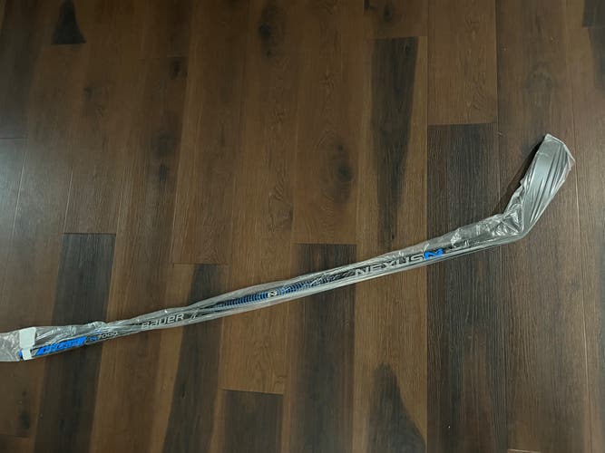 Intermediate Right Handed PM9 Nexus 7000 Hockey Stick